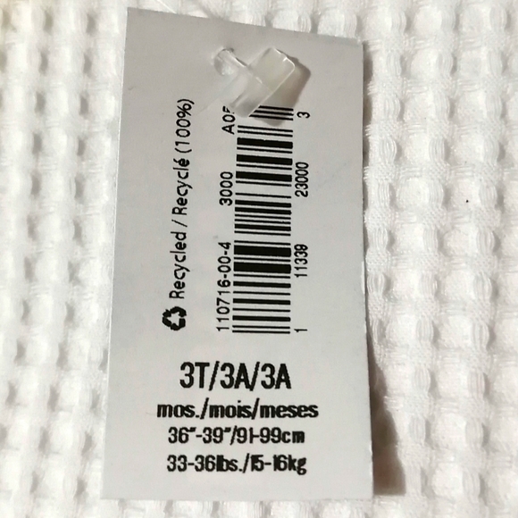 🔥SALE🔥 Hello Kitty Old Navy Girl's T-shirt NWT Sz 12-18M, 2T, 3T - Picture 4 of 4